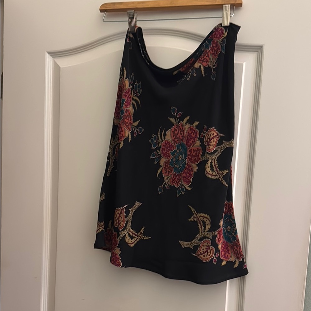 Floral Patterned Sleeveless Top
